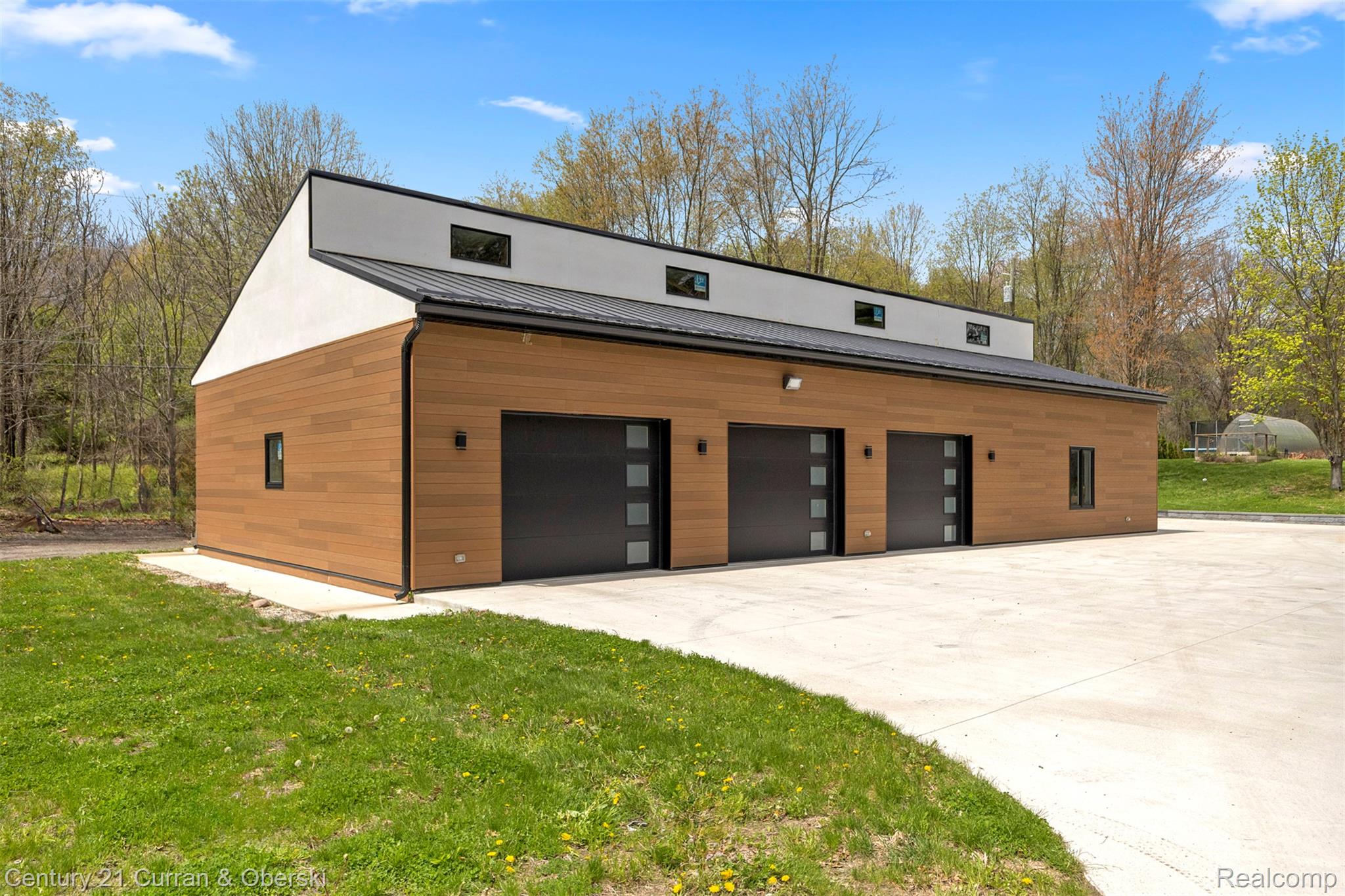 10459 Hyne Road