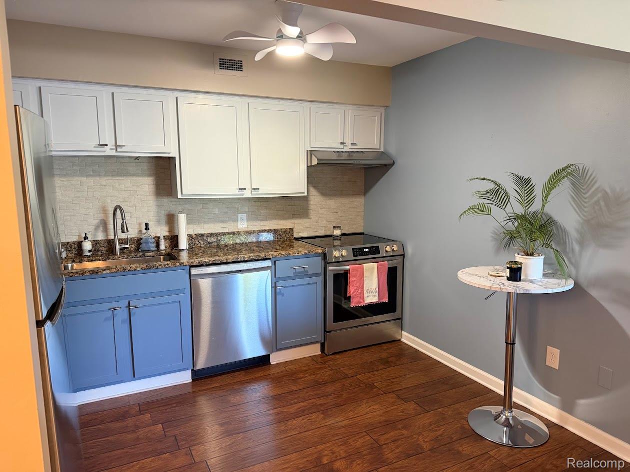 2445 Riverside Drive 206