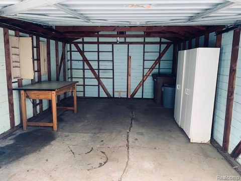 Tiny photo for 184 W Strathmore Avenue, Pontiac City, MI 48340 (MLS # 20261010247)