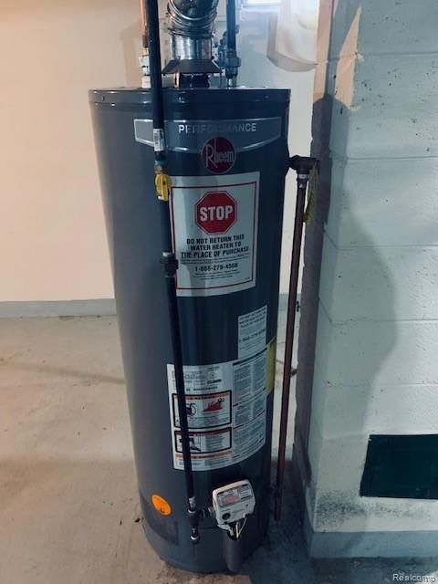 Tiny photo for 184 W Strathmore Avenue, Pontiac City, MI 48340 (MLS # 20261010247)