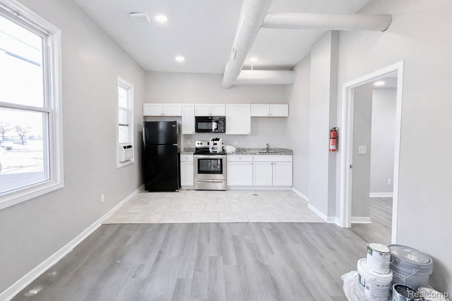 2433 Pulaski Street