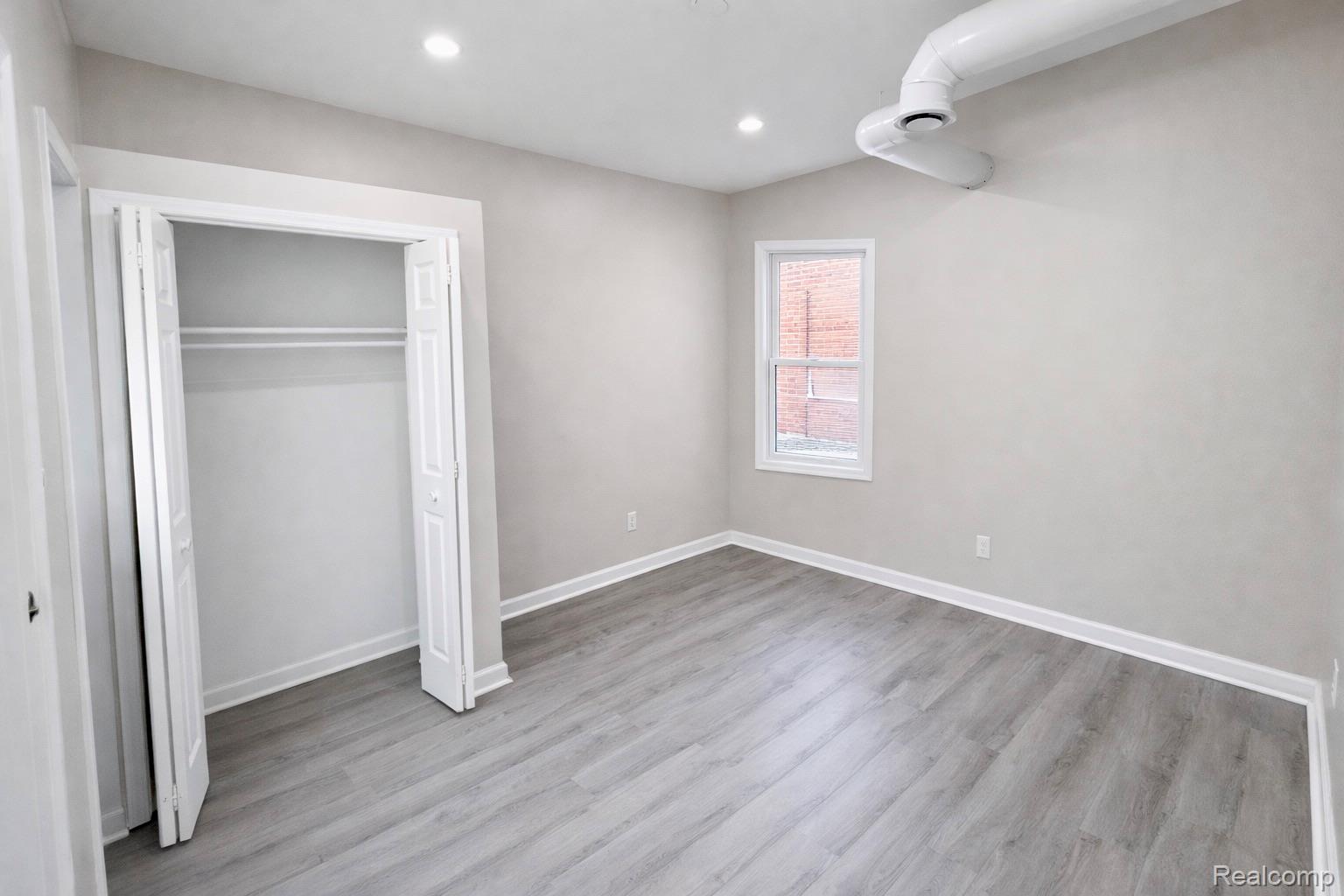 2433 Pulaski Street