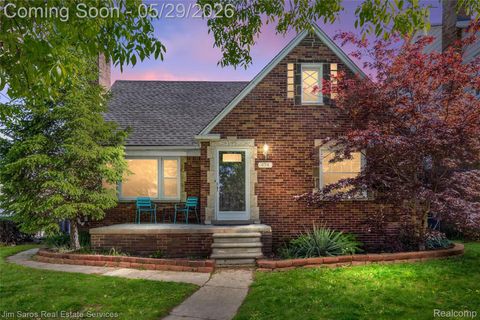 Photo of 474 Madison Street, Grosse Pointe Farms City, MI 48236 (MLS # 20261037810)