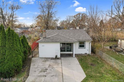 23765 Wellington Avenue Warren City MI 48089