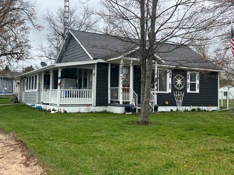 169 Ashley Redding Township MI 48625