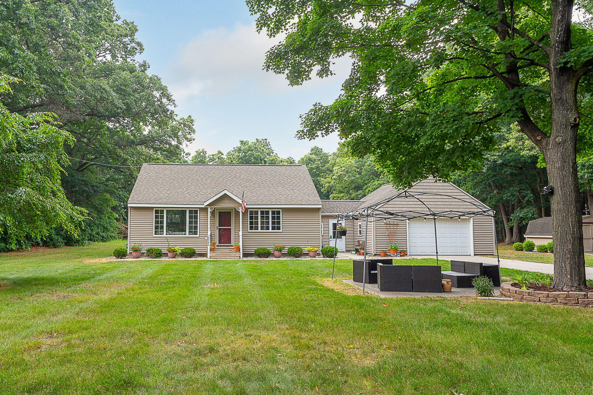 4582 Hall Road