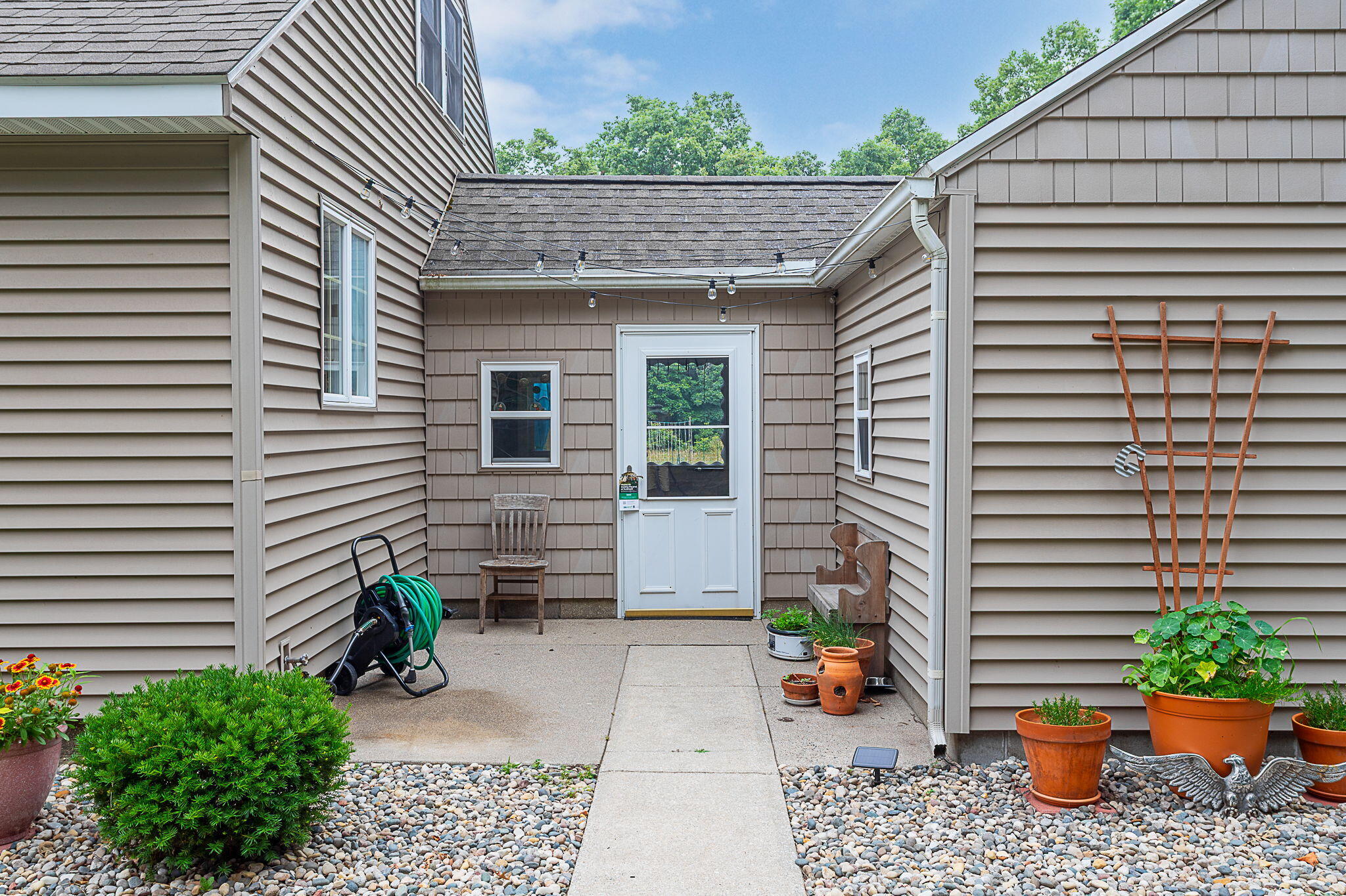 4582 Hall Road