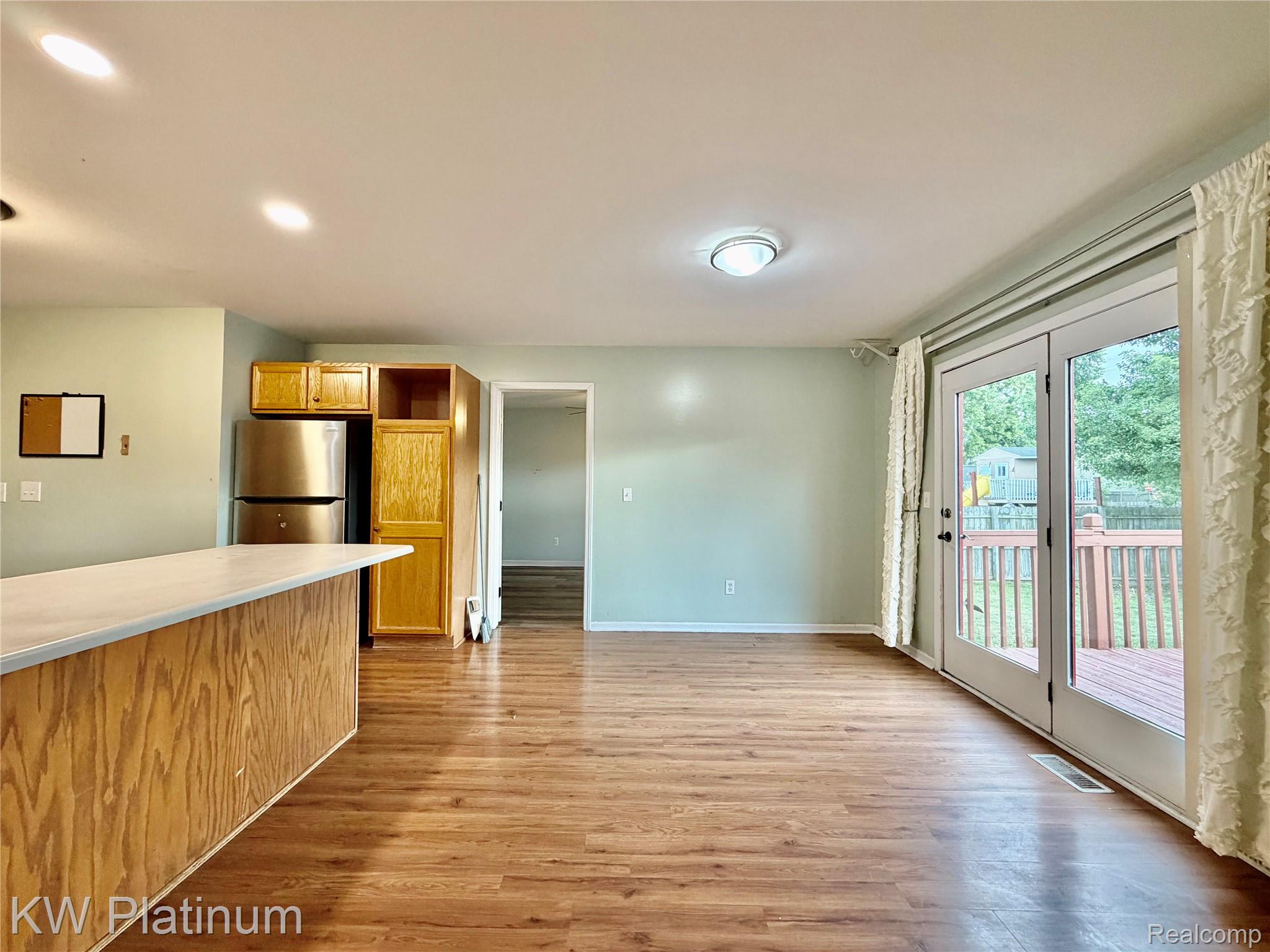 1918 Roselawn Court