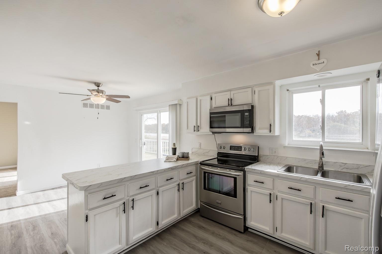 4851 Shoreline Boulevard