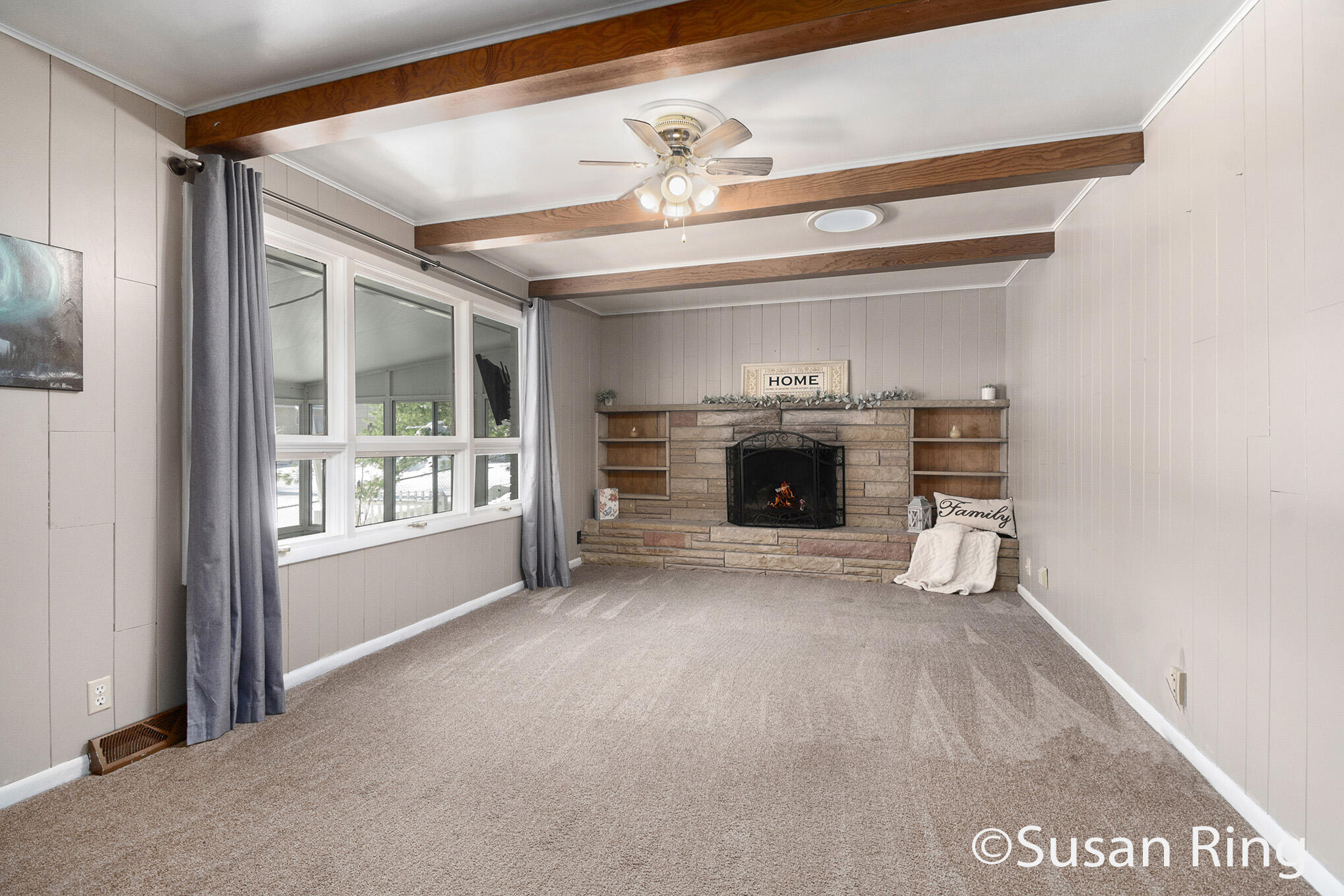 Grand Rapids, Michigan 49508, United States, 3 Bedrooms Bedrooms, ,3 BathroomsBathrooms,Residential,Active,252030