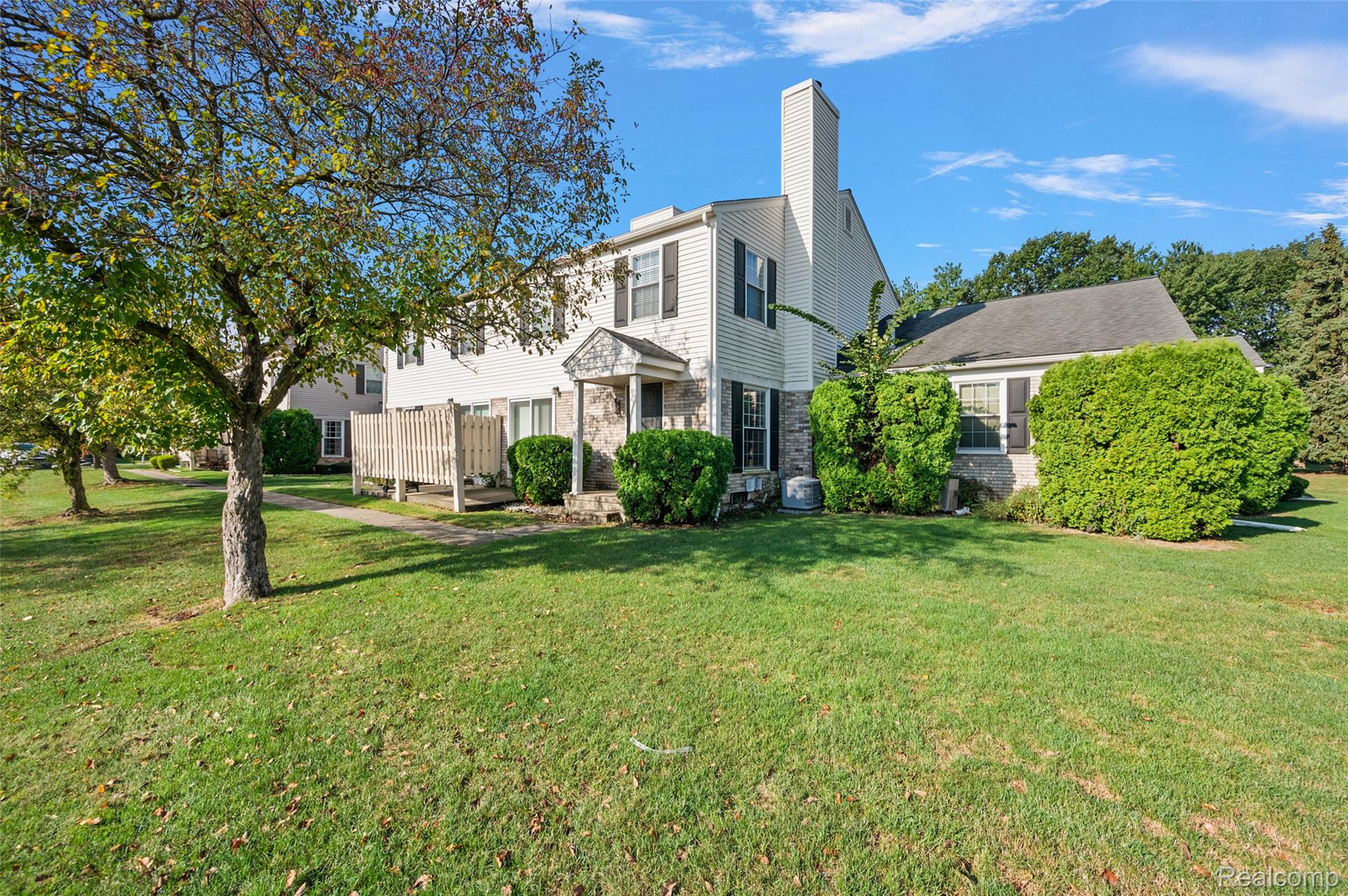 44555 N Bunker Hill Drive