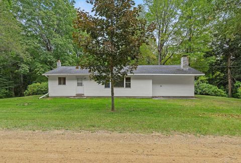 20686 Lakola Road Burdell Township MI 49688