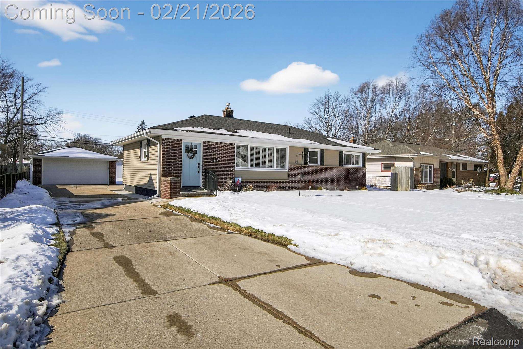 5731 N Harvey Street