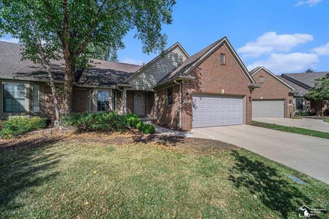 512 Brooks Hollow Court Dundee Village MI 48131