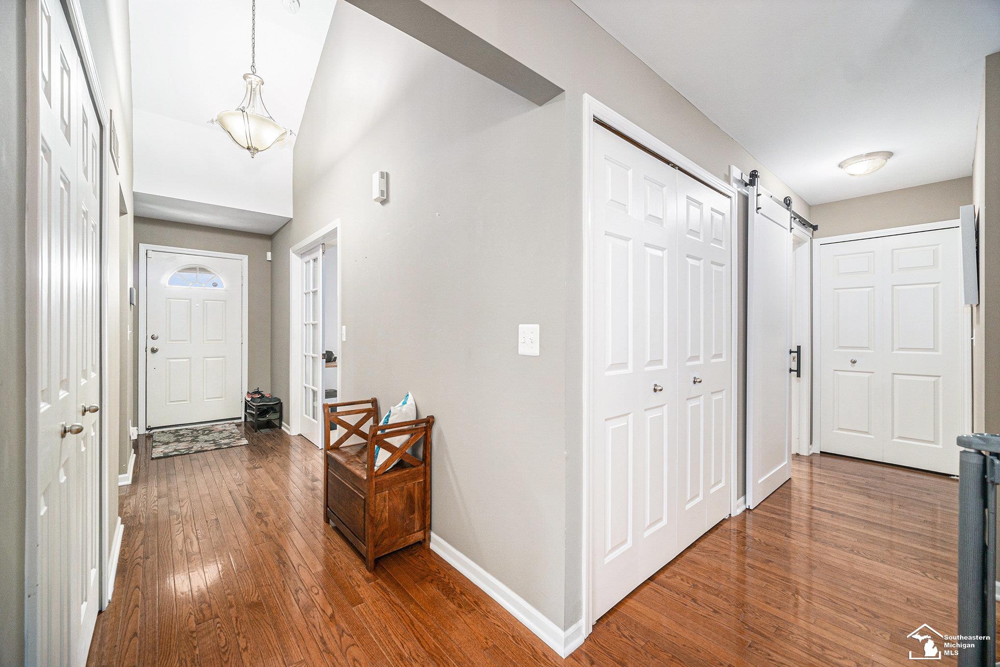 512 Brooks Hollow Court