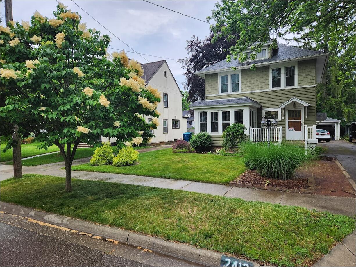 2412 Glenwood Drive
