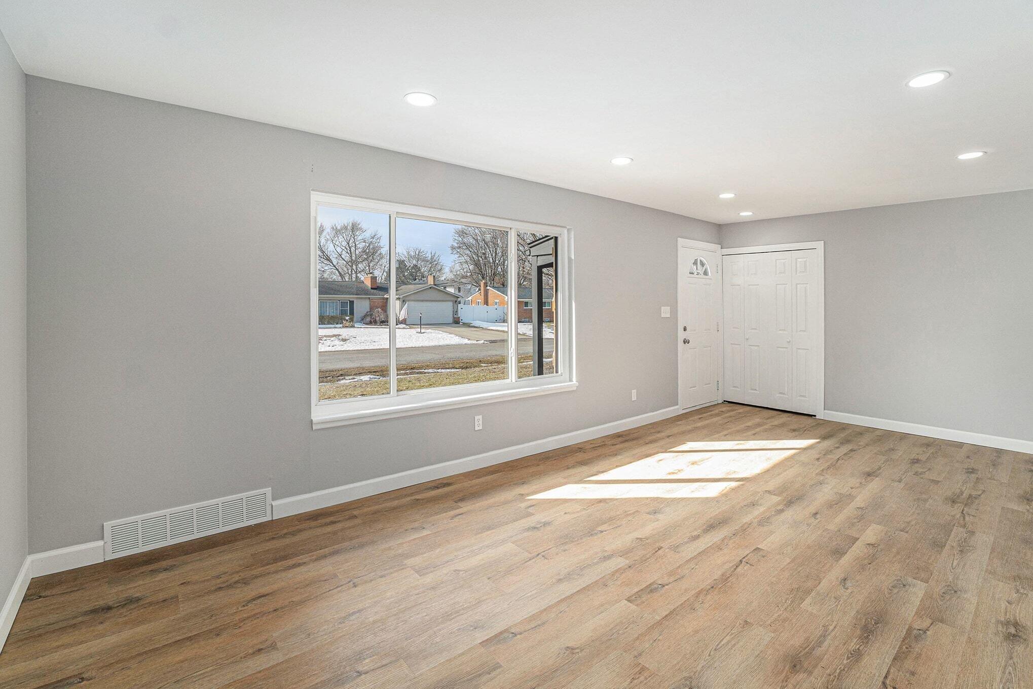 1916 Hollingsworth Drive