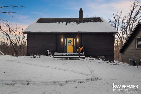 897 Annie Lang Drive Milford Charter Township MI 48381