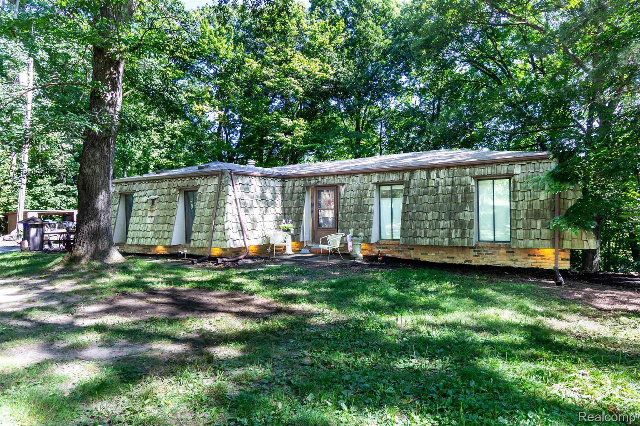 9405 SPICER Road