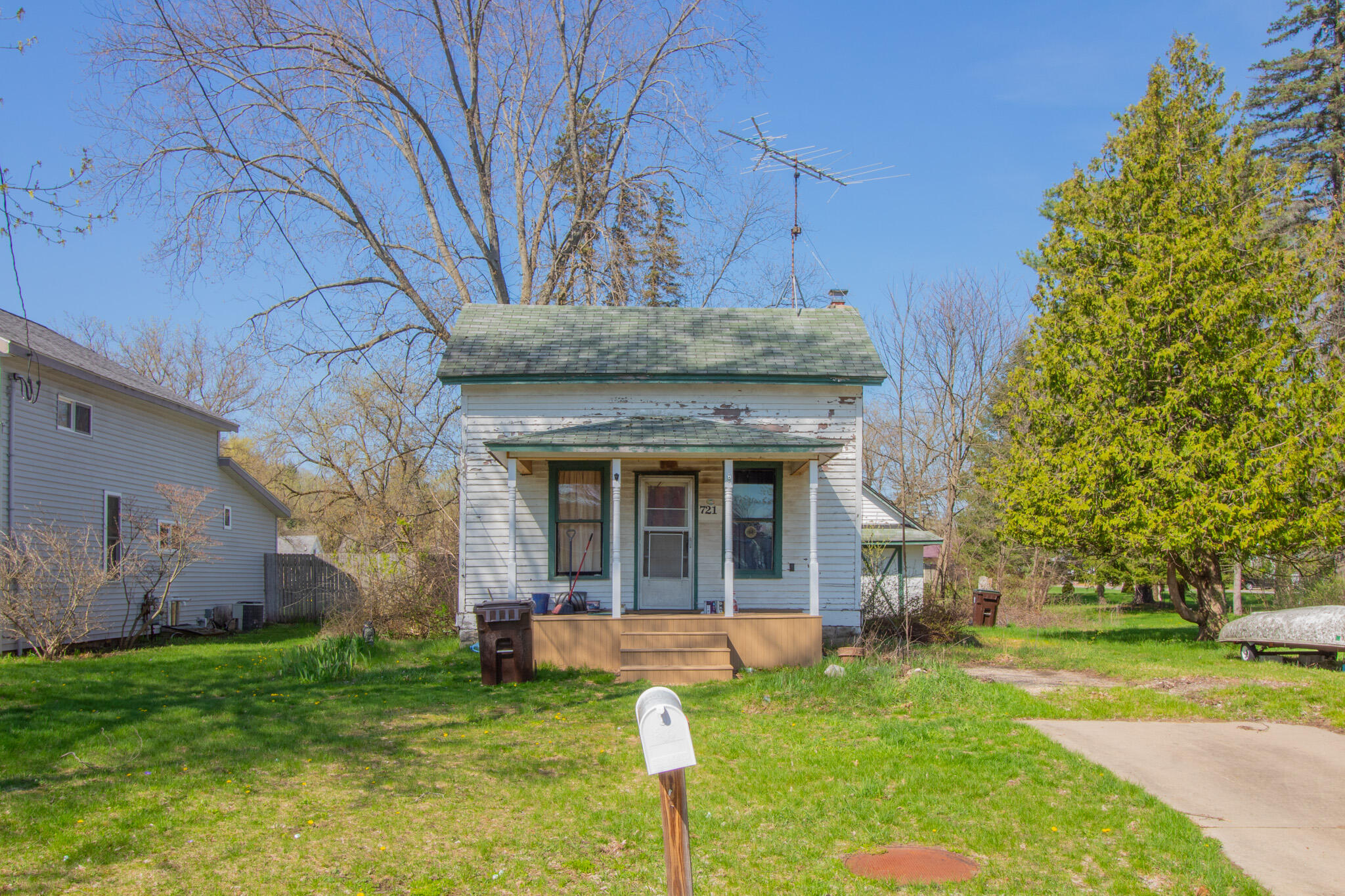 721 Sherman Street