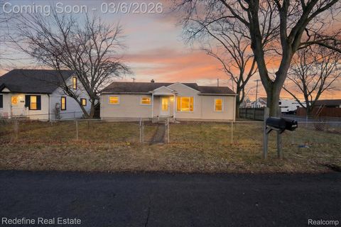 1517 Lillian Street Westland City MI 48186