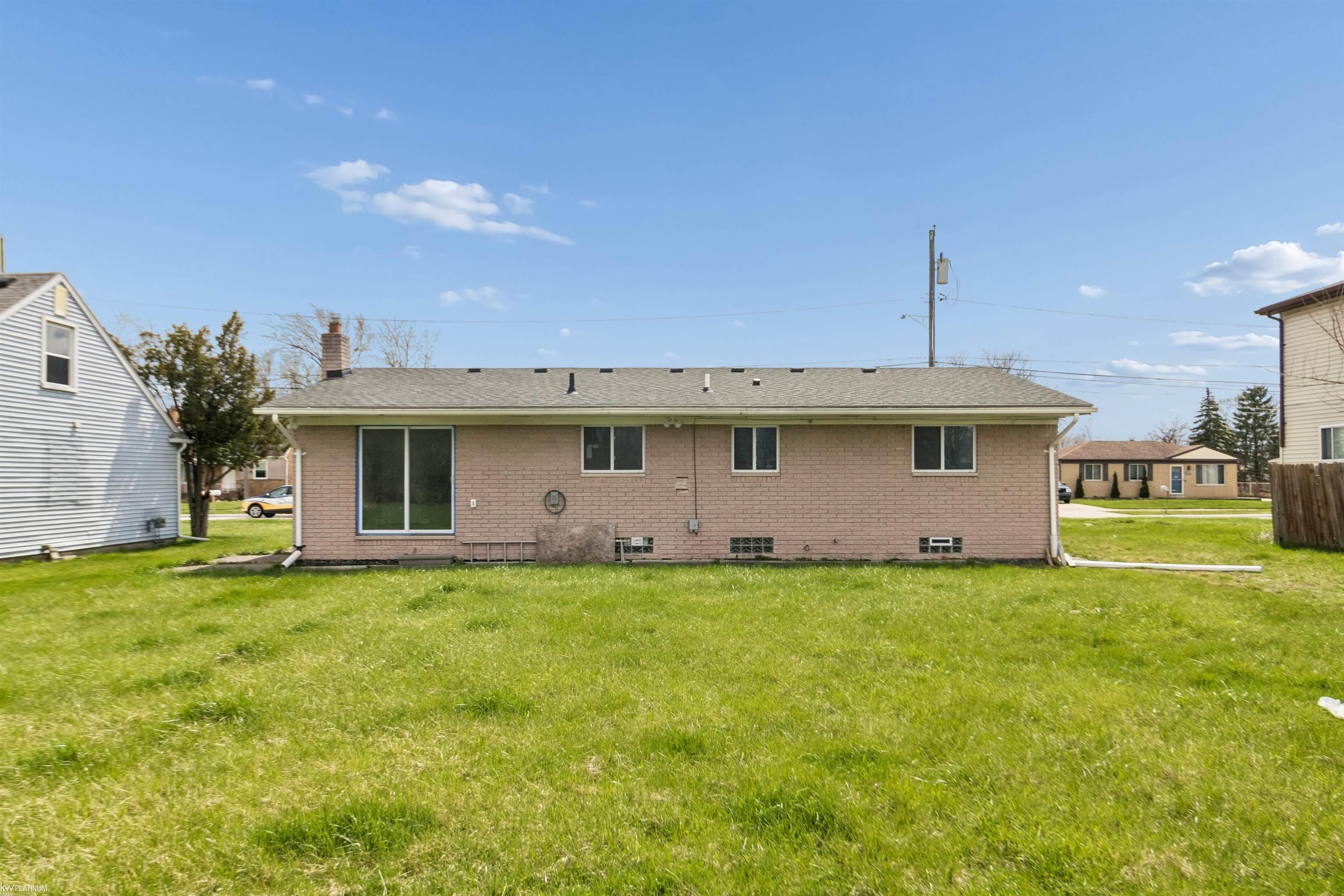 19911 Fenton Street