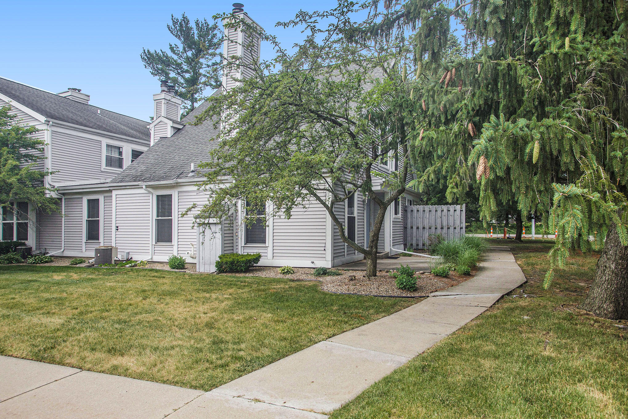 Portage City, Michigan 49024, United States, 2 Bedrooms Bedrooms, ,2 BathroomsBathrooms,Residential,Active,196952