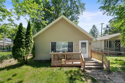 Photo for 1325 E Lake Drive