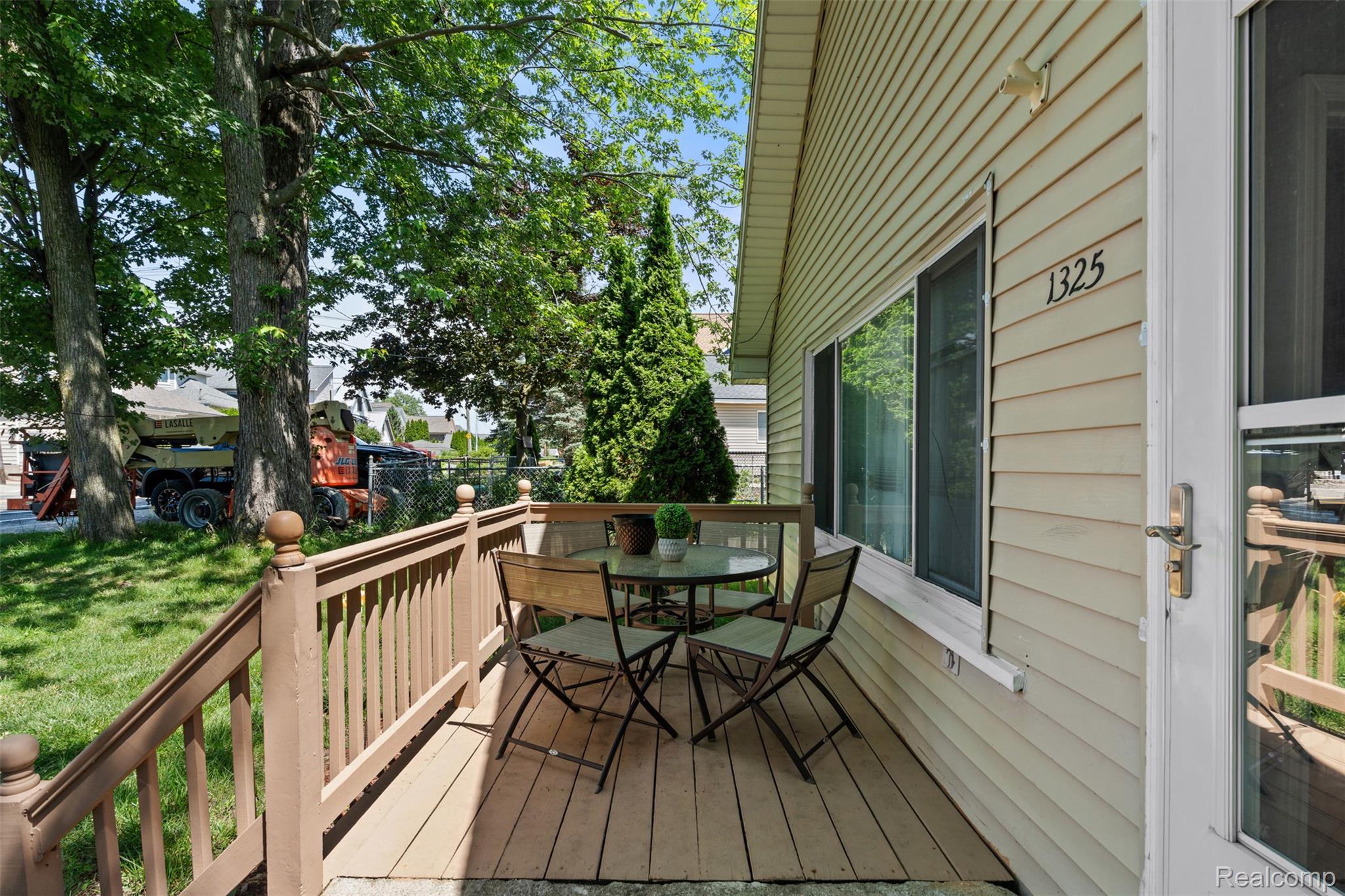 1325 E Lake Drive