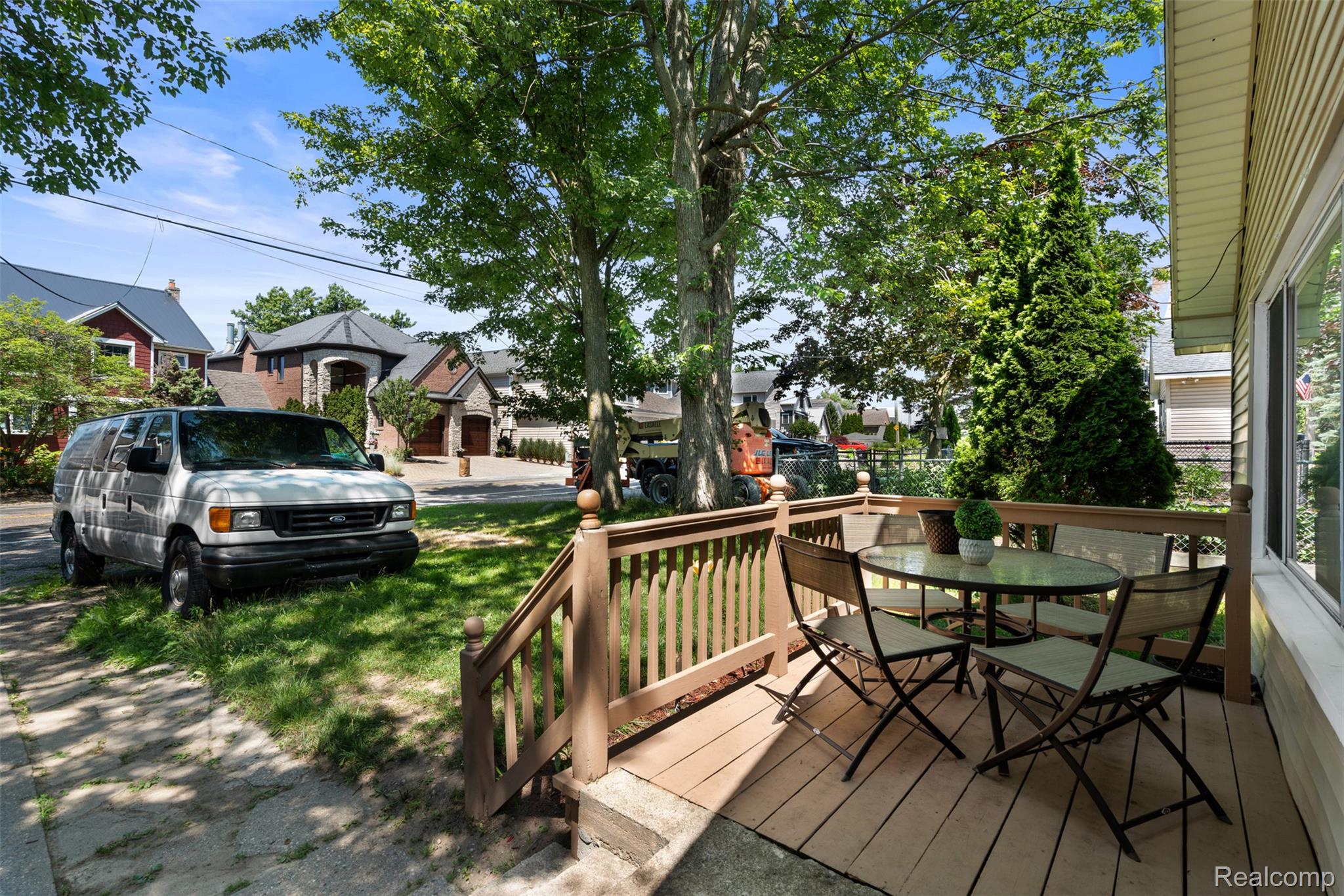 1325 E Lake Drive