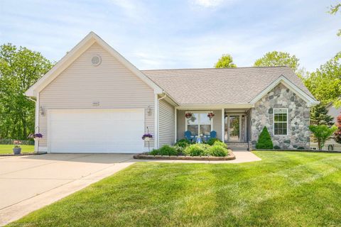4211 Maplewood Meadows Avenue Avenue Grand Blanc City MI 48439