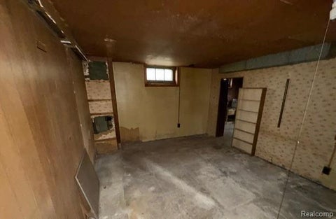 Tiny photo for 628 N Perry Street, Pontiac City, MI 48342 (MLS # 20261033395)