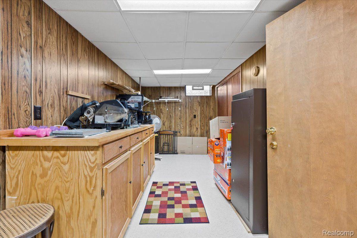 West Bloomfield Charter Township, Michigan 48324, United States, 3 Bedrooms Bedrooms, ,2 BathroomsBathrooms,Residential,Active,155846