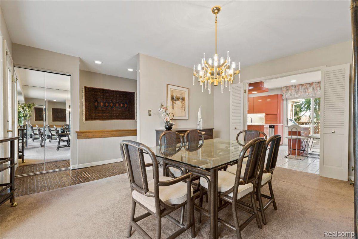 West Bloomfield Charter Township, Michigan 48324, United States, 3 Bedrooms Bedrooms, ,2 BathroomsBathrooms,Residential,Active,155846