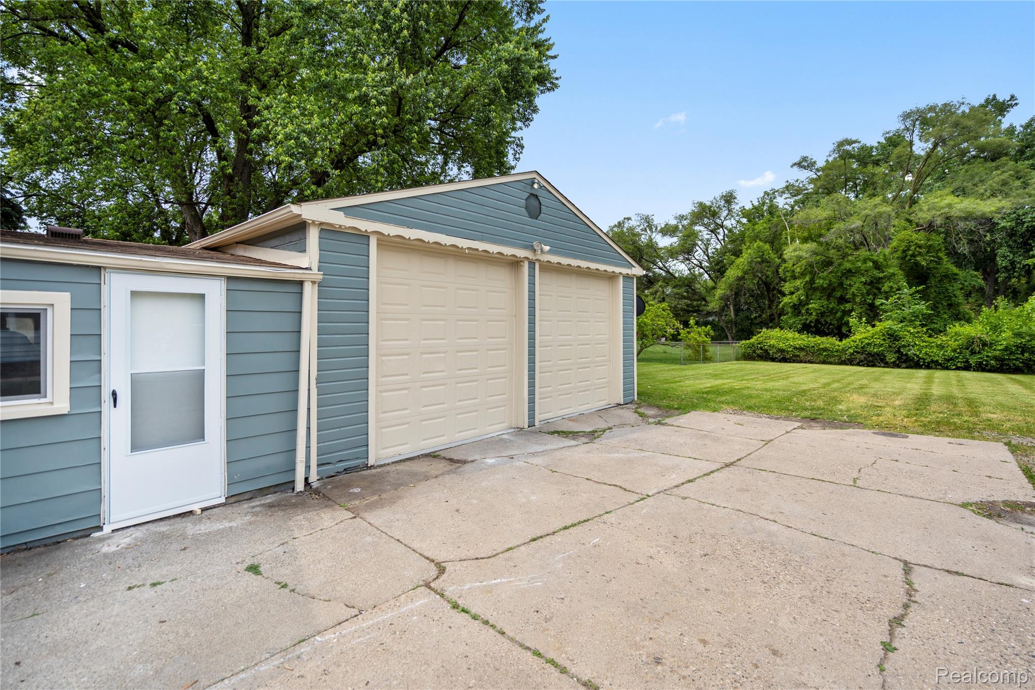 25801 Eureka Drive
