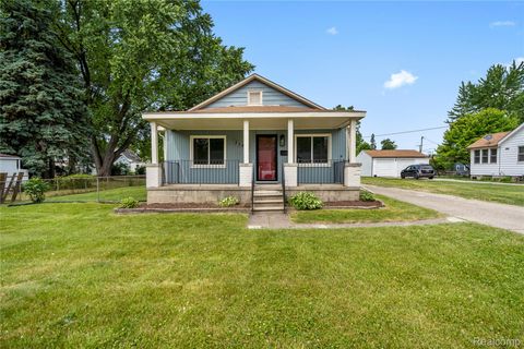 25801 Eureka Drive Warren City MI 48091
