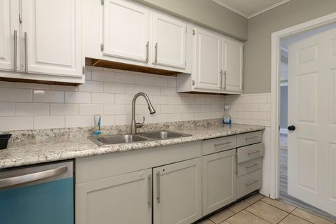 Tiny photo for 209 Wallace Avenue, Kalamazoo City, MI 49048 (MLS # 66026001852)