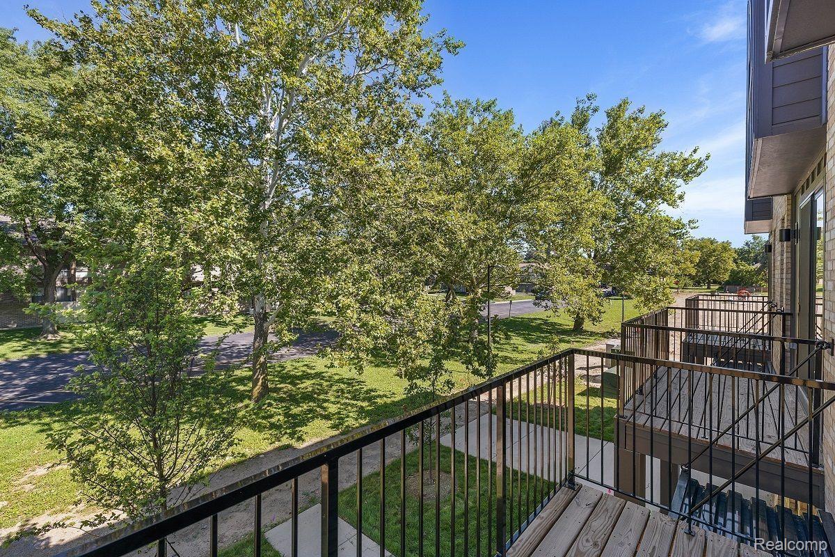 1058 Hampton Circle 74