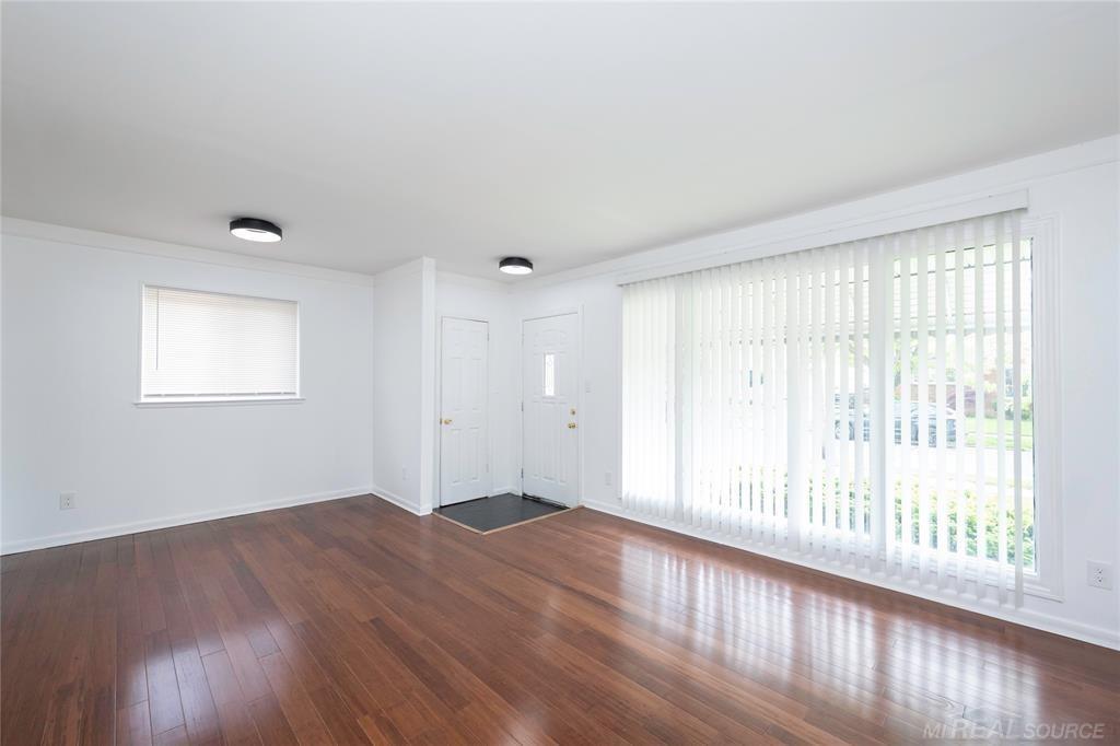 26211 Linwood Street