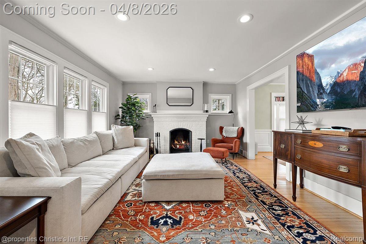 2119 Woodland Avenue