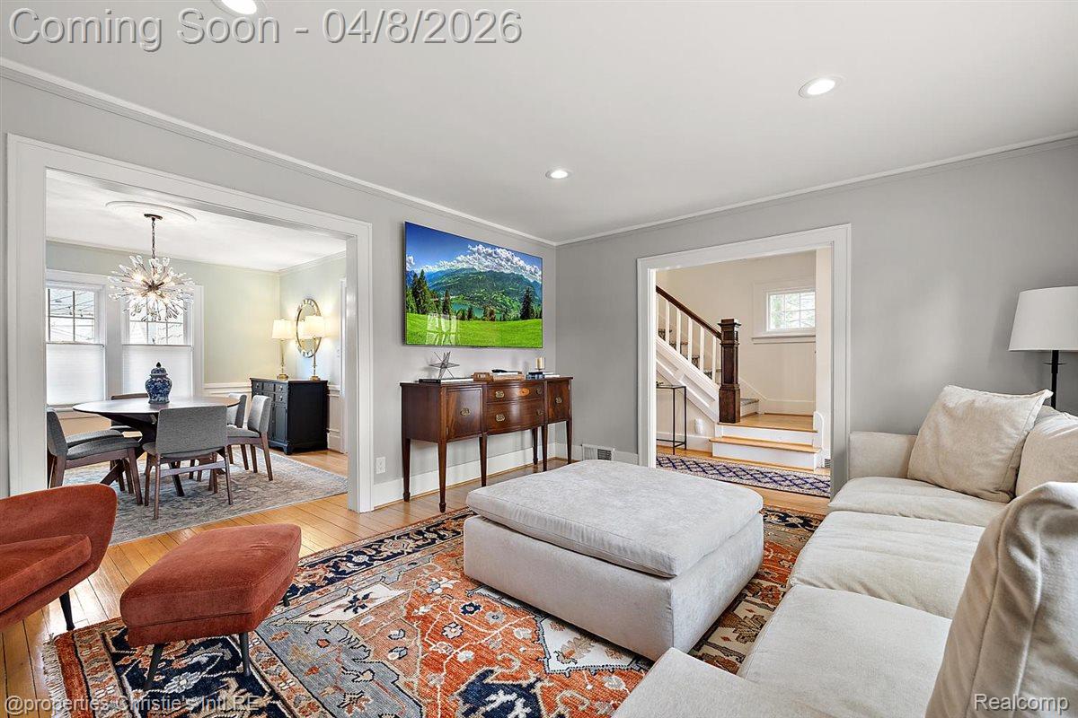 2119 Woodland Avenue