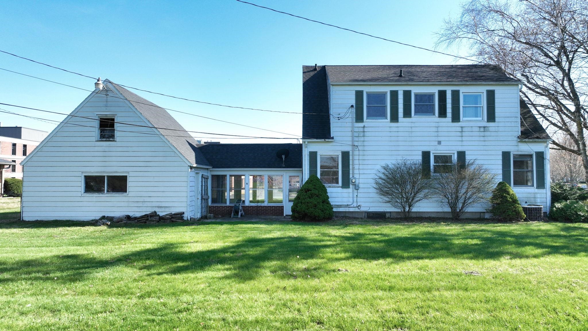 1207 North Drive