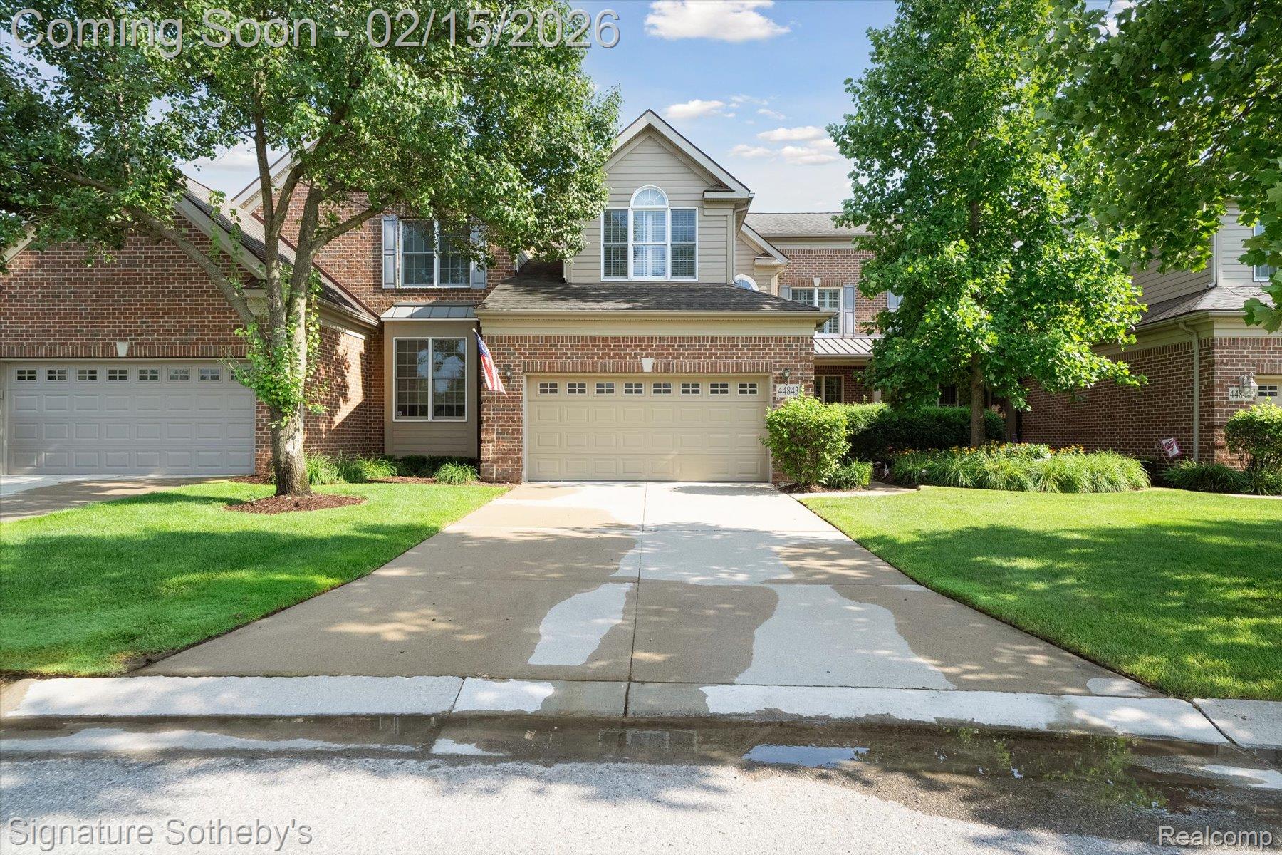 44843 Broadmoor Circle S