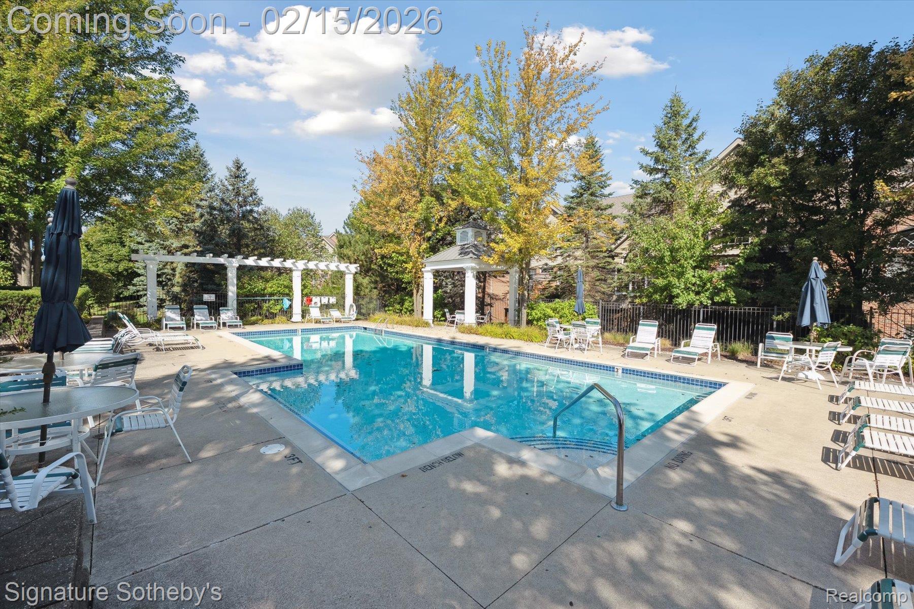 44843 Broadmoor Circle S