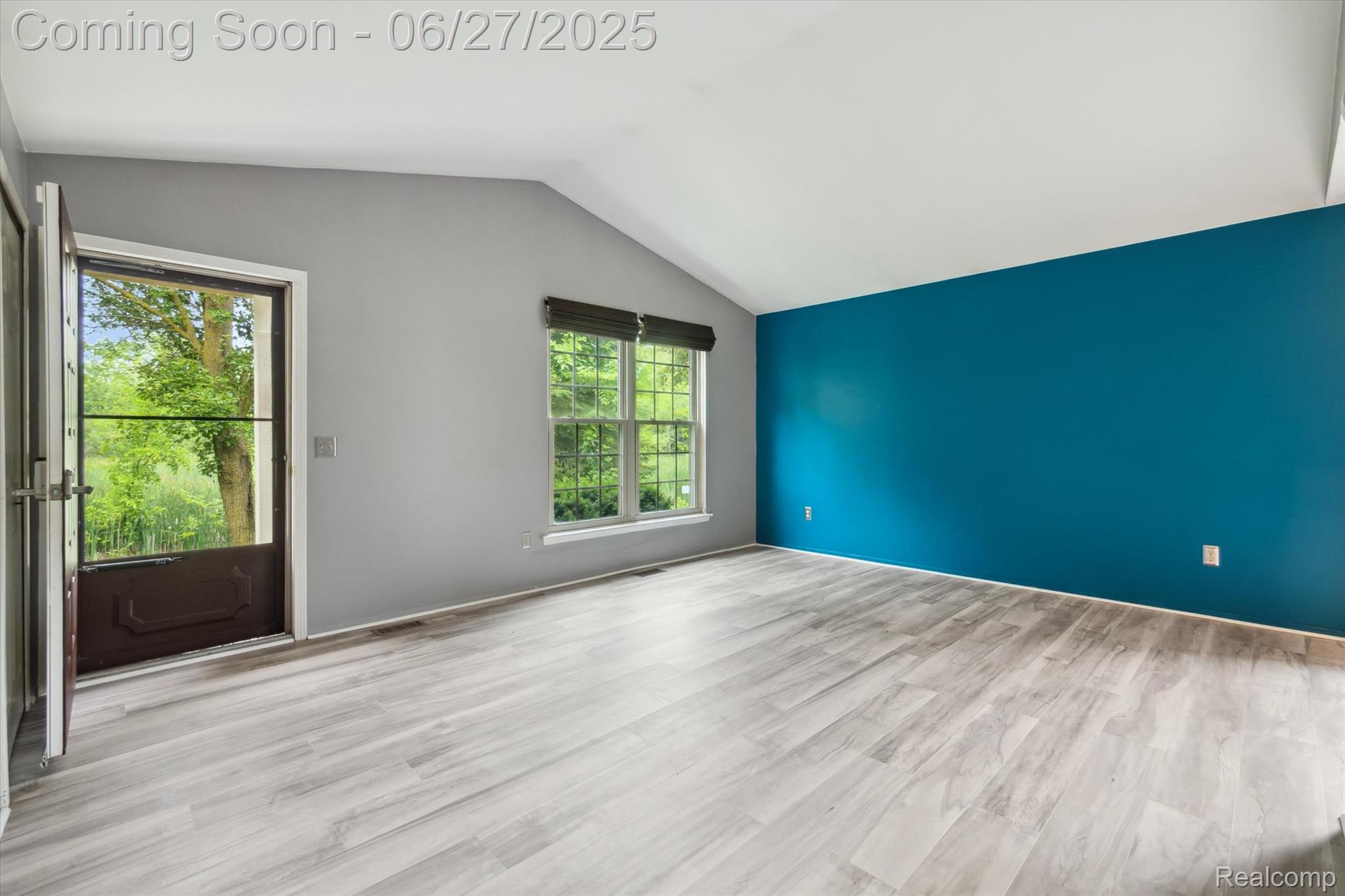 7727 Lake Ridge Drive