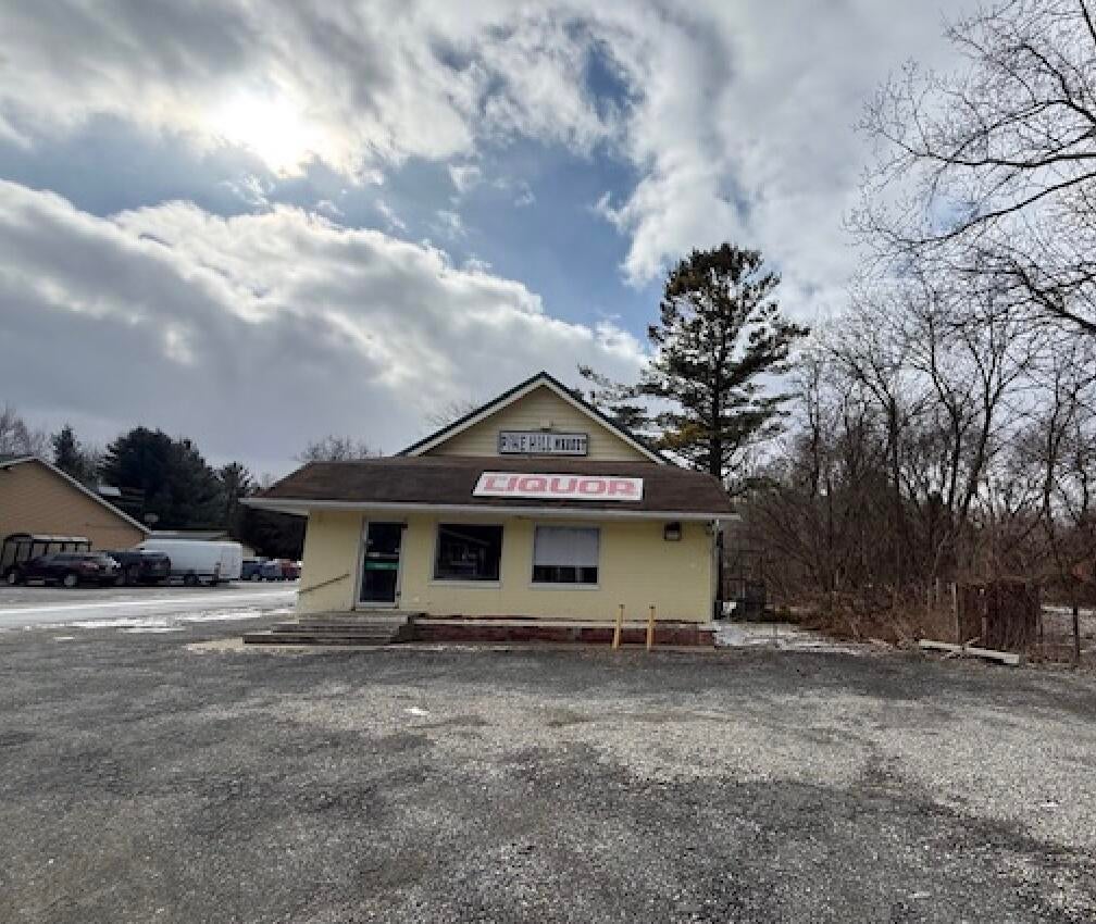 Photo of 2494 S Lakeshore Road, Unknown, MI 48469 (MLS # 81026011041)