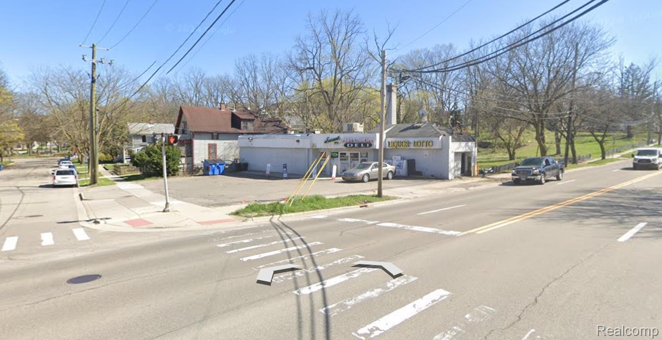 730 N MAIN Street