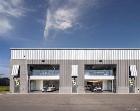 40 Straightaway Drive 40 & 41 Pontiac City MI 48341