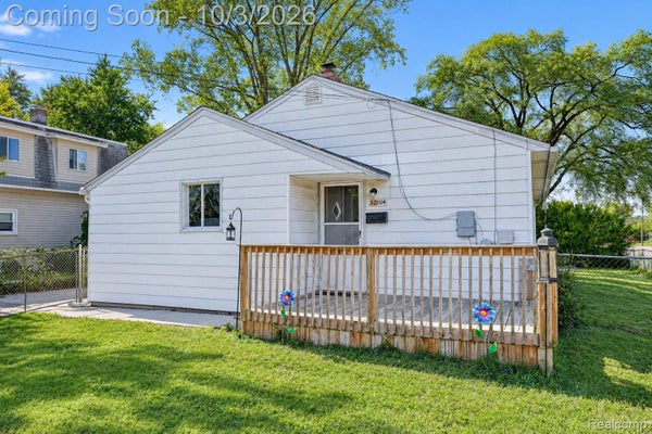32004 CHEBOYGAN CT, WESTLAND, MI 48186 - Image 9a821d5335288347bea22f6cd0daa12e/3920139564