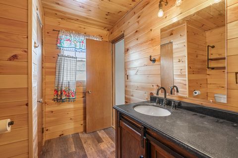 A home in EmmettCharterTownship_Calhoun
